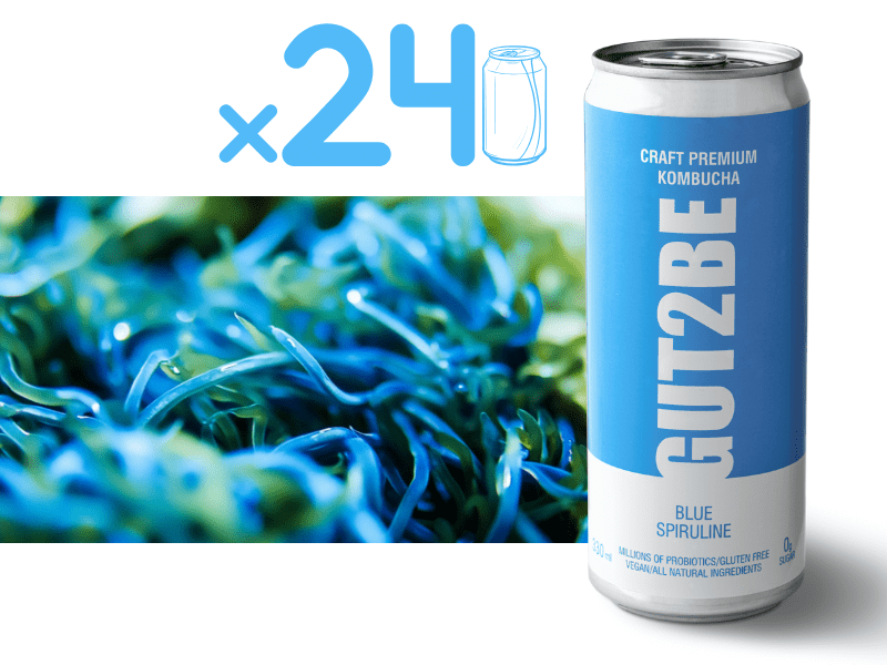 Élénk kék spirulina kombucha doboz tengerparti hangulatban